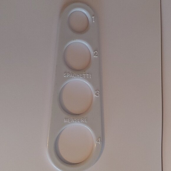 Spaghetti Measure Tool White Plastic 1 - 4 portions - Picture 1 of 3